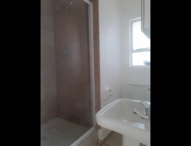 3 BEDROOM APARTMENT FOR SALE IN WESTDENE